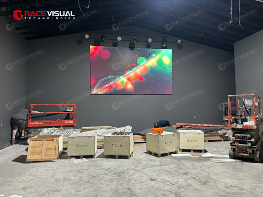 Taux de rafraîchissement élevé 7680Hz Affichage LED fixe P2.5mm intérieur